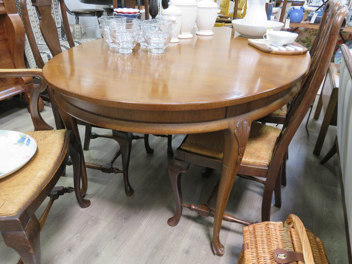Queen Anne Style Dining Table