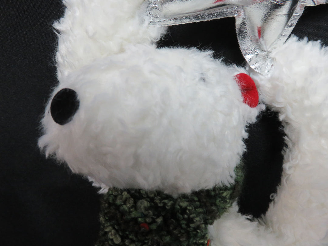 Woof & Poof Door Hanging Polar Bear