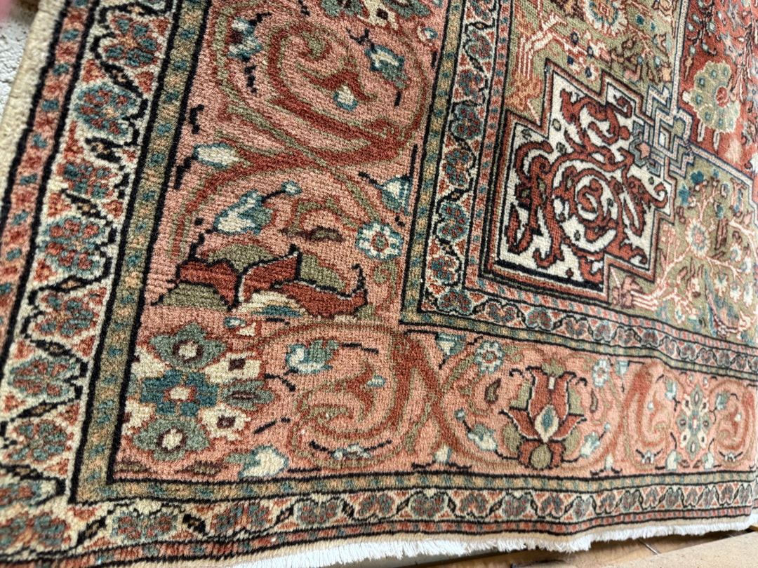 6'4" x 9'2" Kayseri Yun Area Rug