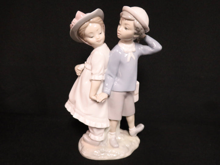Lladró Puppy Love Figurine