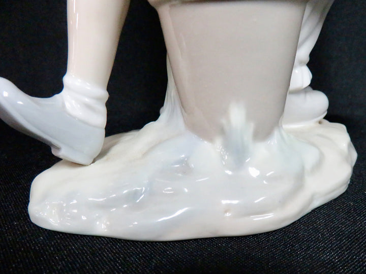 Lladró Puppy Love Figurine