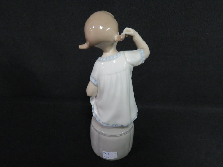 Lladró Figurine