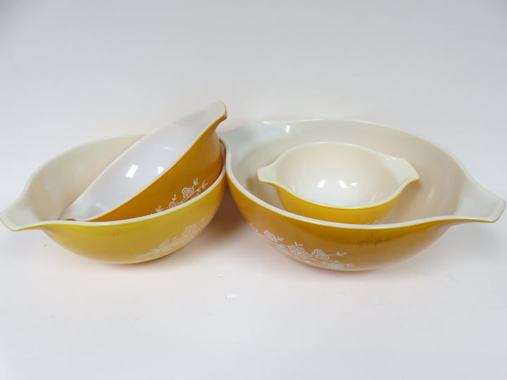 Pyrex Butterfly Gold Nesting Bowl Set