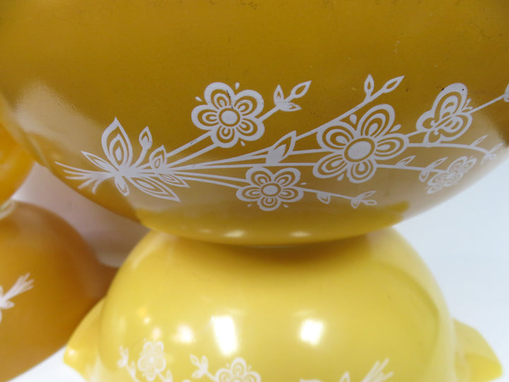 Pyrex Butterfly Gold Nesting Bowl Set
