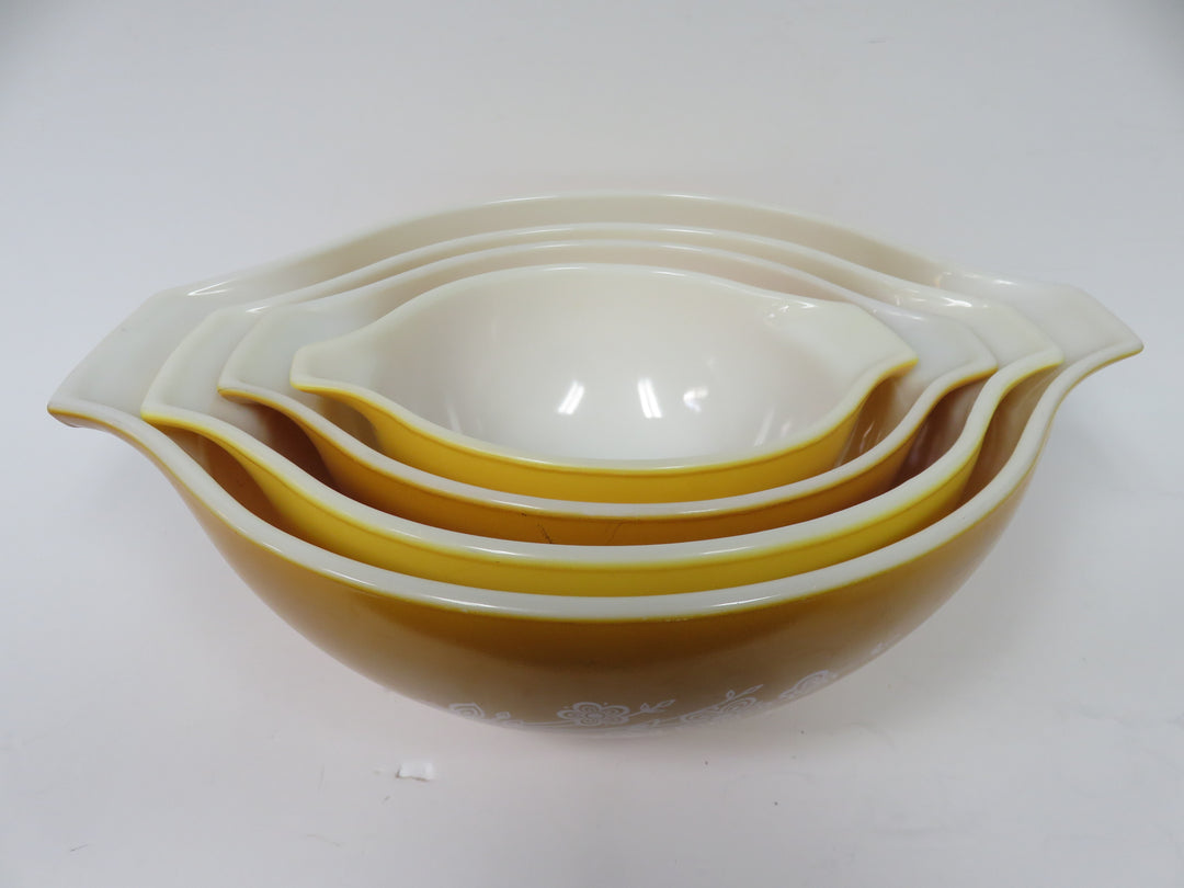 Pyrex Butterfly Gold Nesting Bowl Set