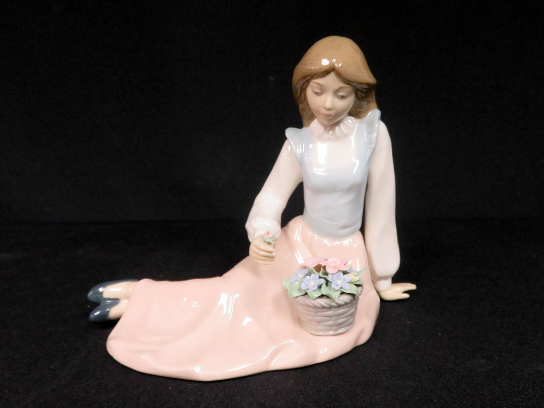 Nadal Figurine