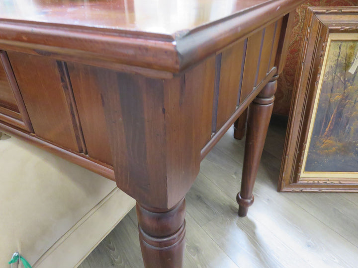 Partners Desk