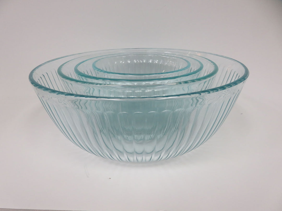 Pyrex Mixing Bowl Set