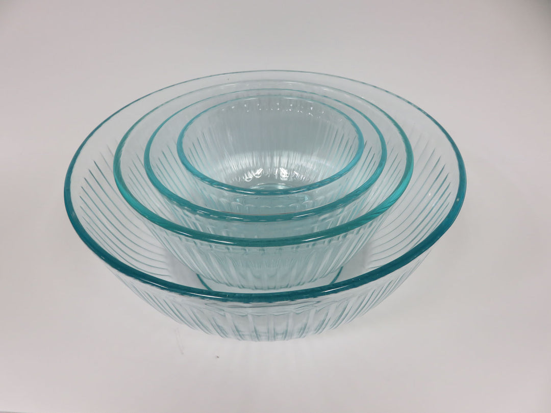 Pyrex Mixing Bowl Set