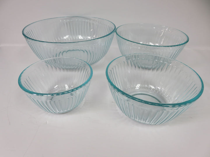 Pyrex Mixing Bowl Set
