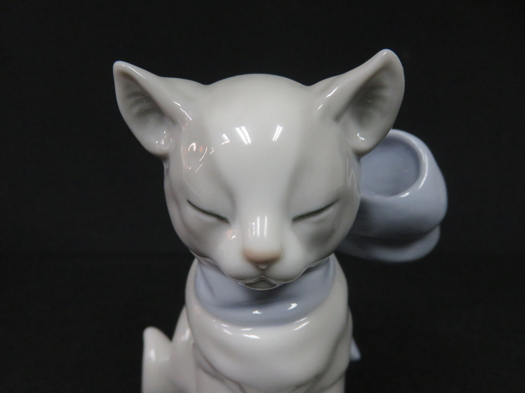 Kitten NAO by Lladro Figurine
