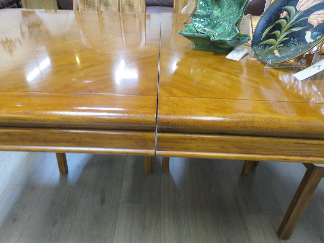 Drexel Heritage Dining Table & Chairs