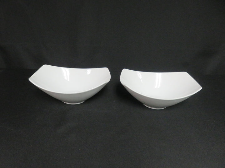 Set of 2 Scalloped Bowls