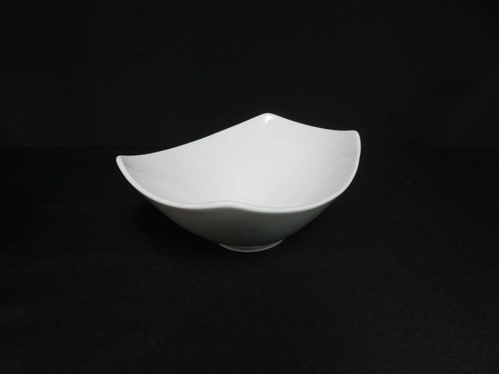 Set of 2 Scalloped Bowls