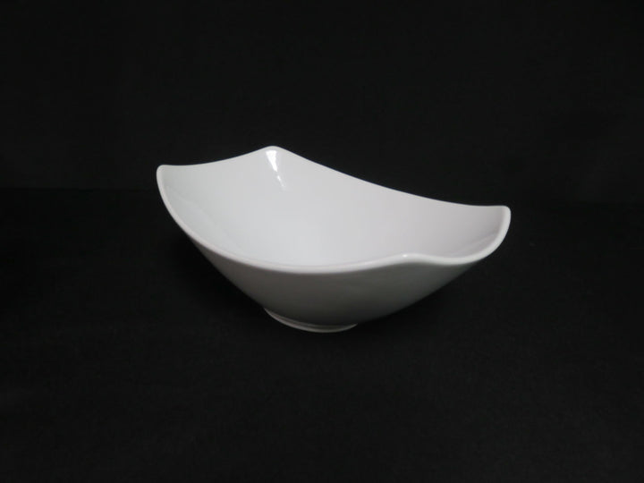 Set of 2 Scalloped Bowls