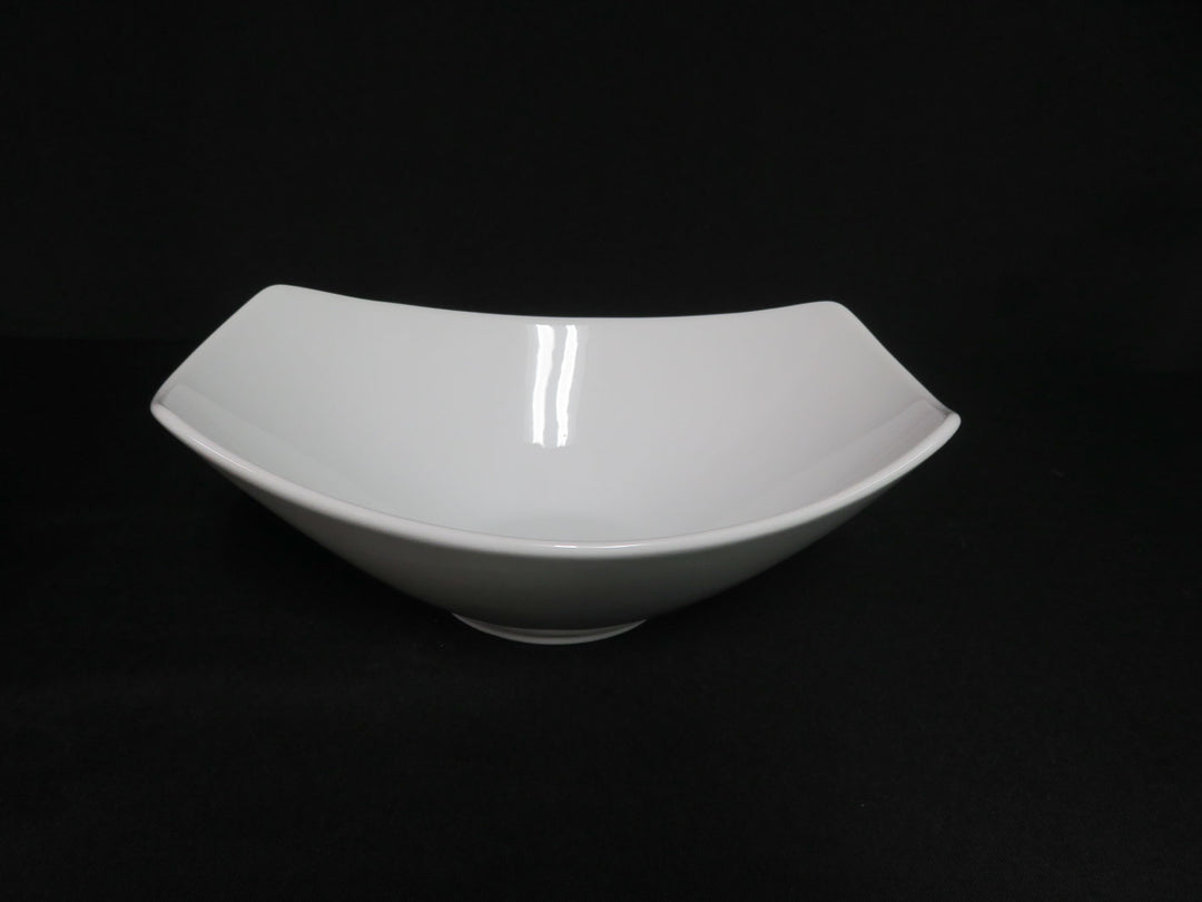 Set of 2 Scalloped Bowls