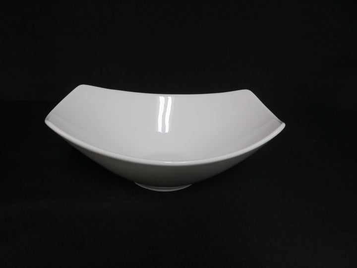 Set of 2 Scalloped Bowls
