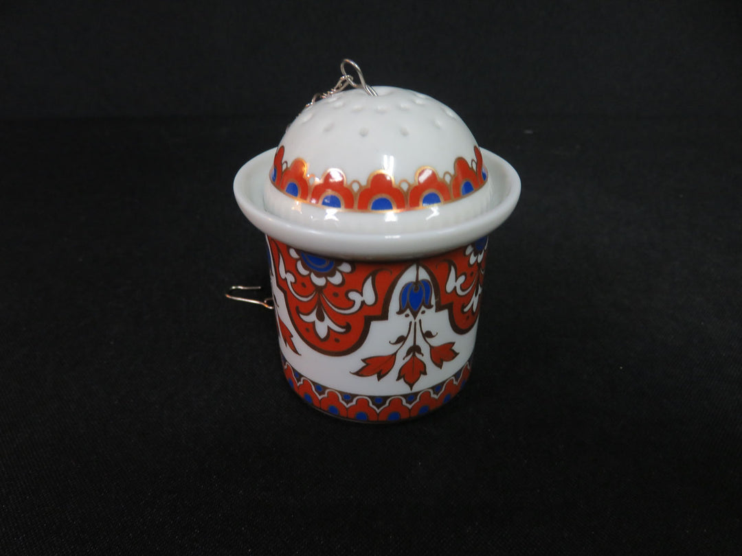 Kaiser Tea Ball and Holder