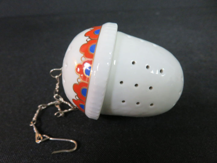 Kaiser Tea Ball and Holder