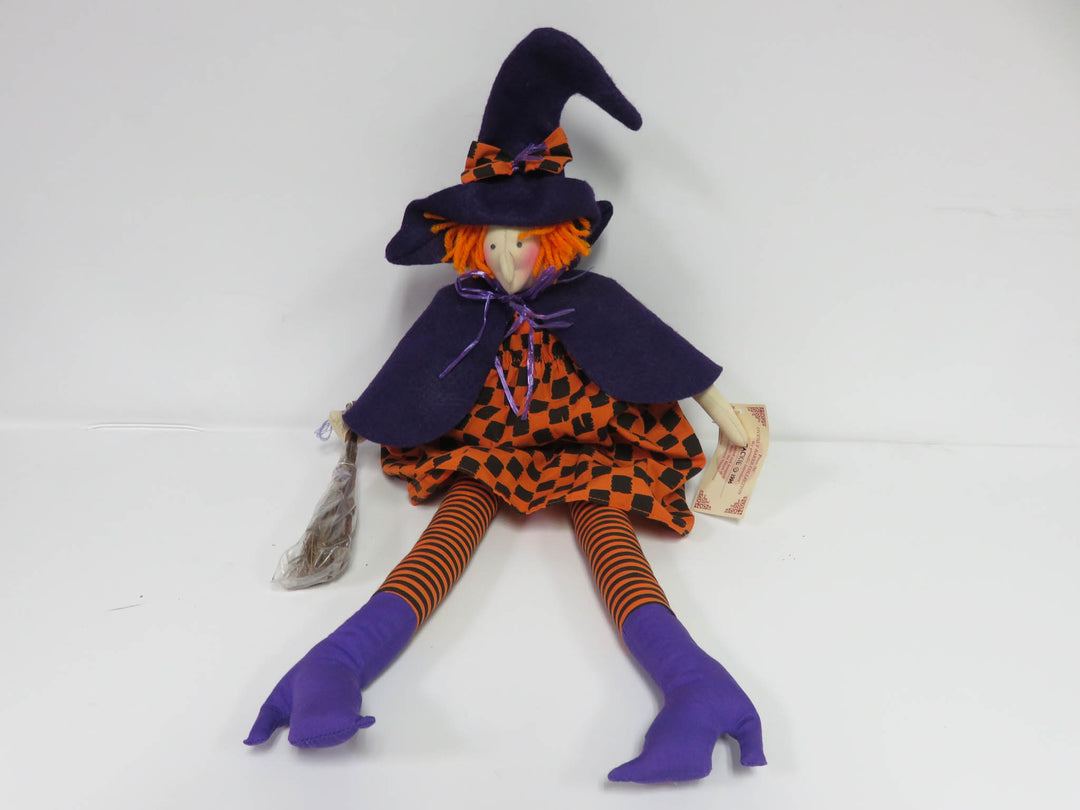 Overly-Raker Witch Shelf Sitter