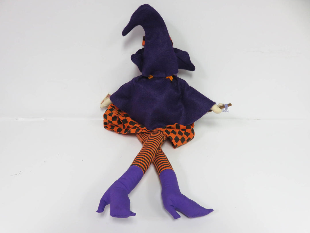 Overly-Raker Witch Shelf Sitter