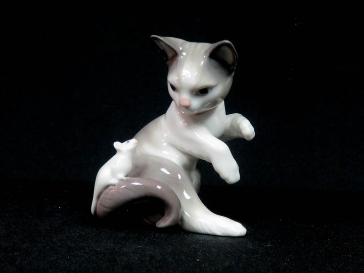 Lladró Cat and Mouse Figurine