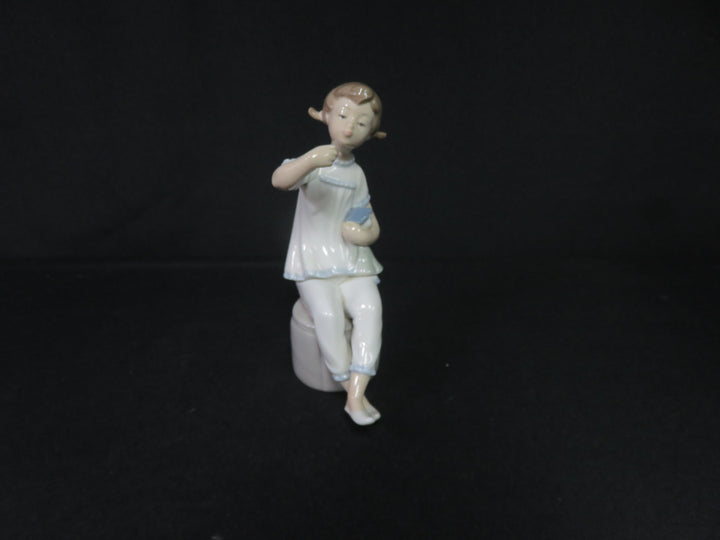 Lladró Figurine