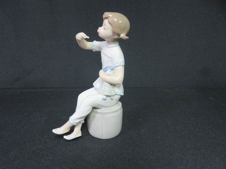 Lladró Figurine