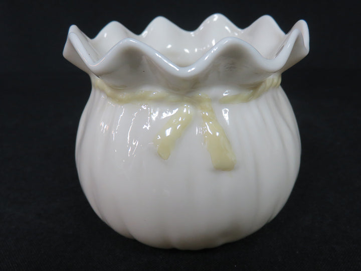 Belleek Draw String Pot