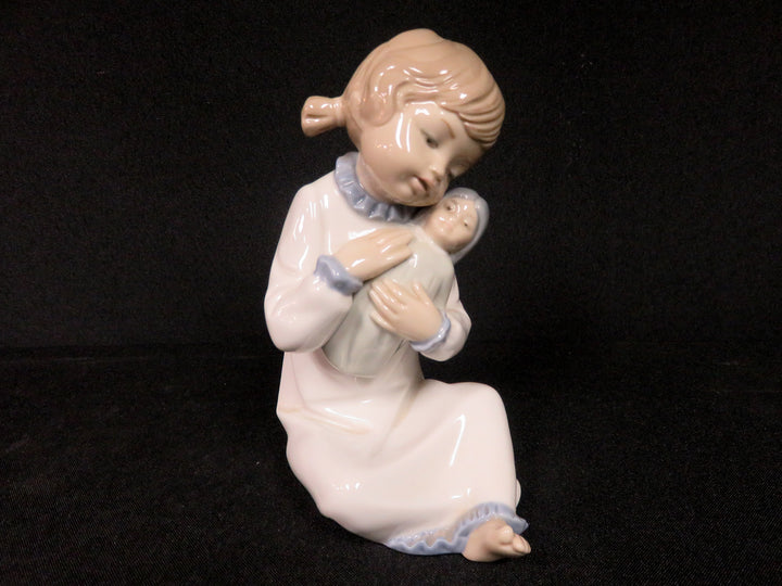 Nao Figurine