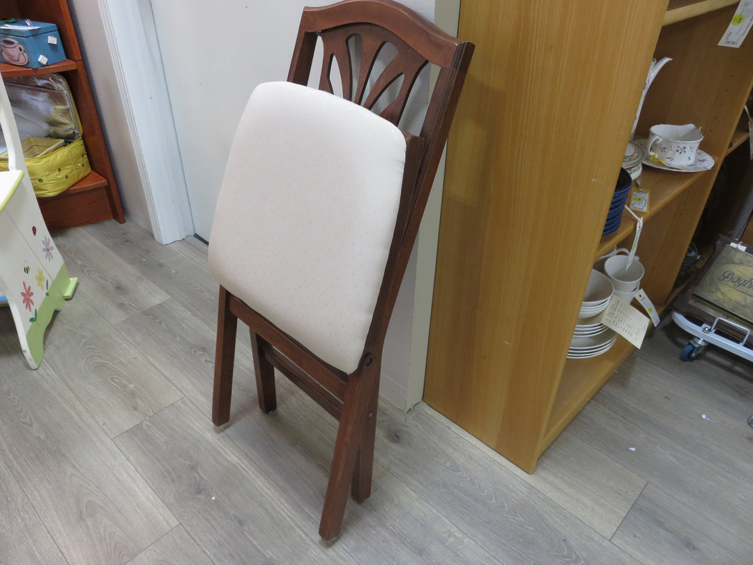 Foldable Game Table & Chairs