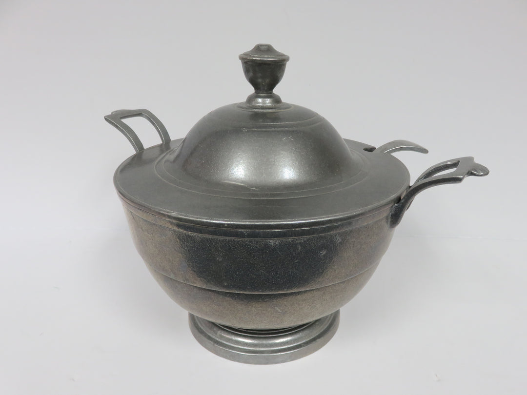 Wilton Columbia Soup Tureen
