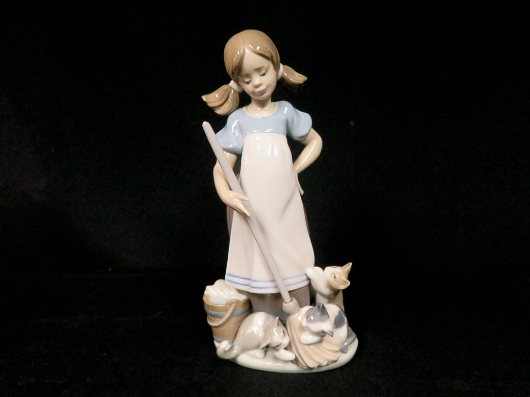 Lladró Figurine