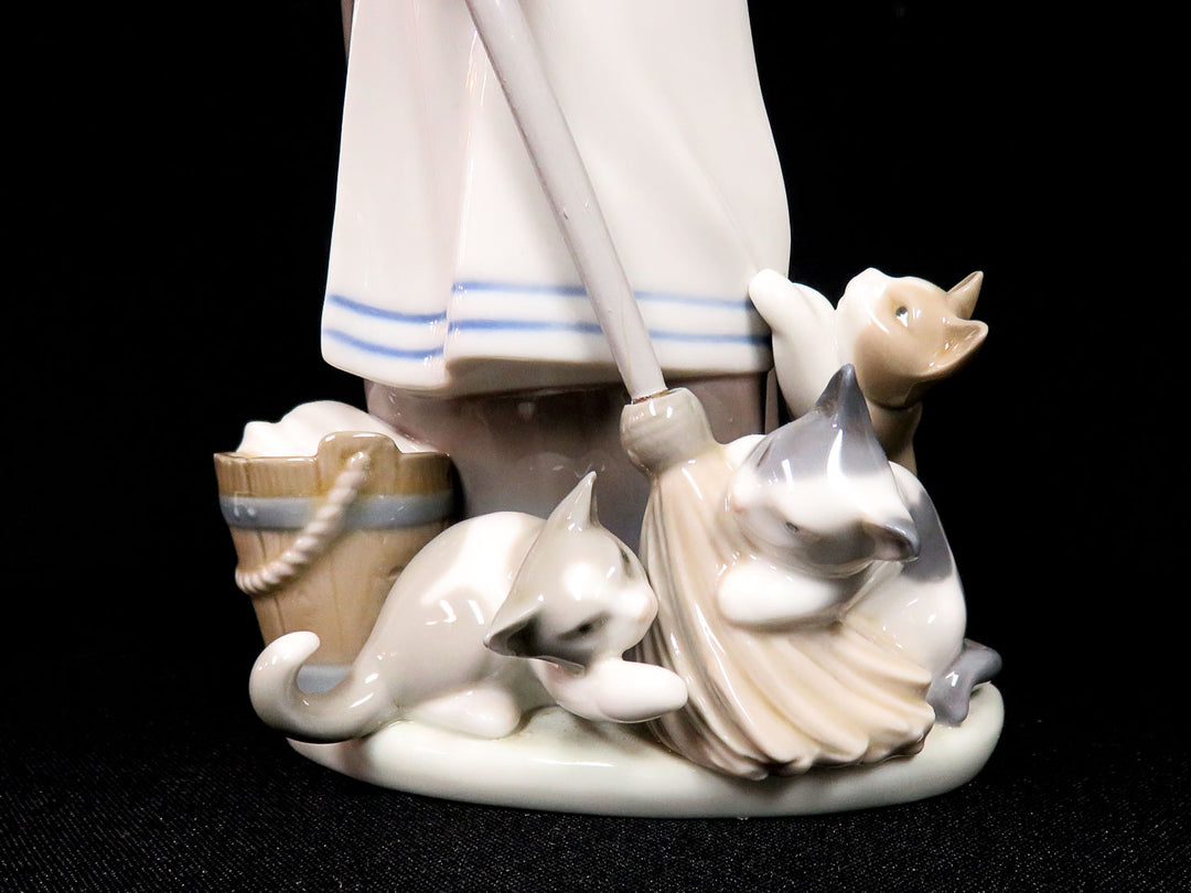 Lladró Figurine