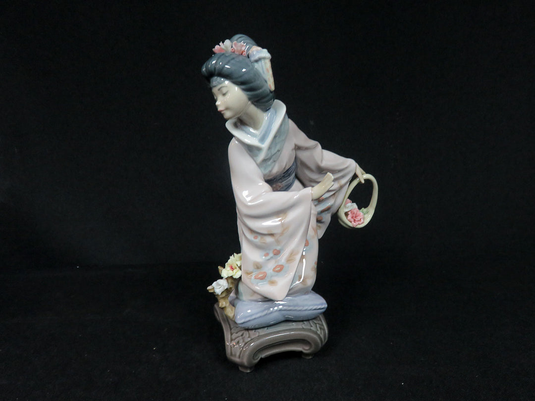 Lladró Figurine