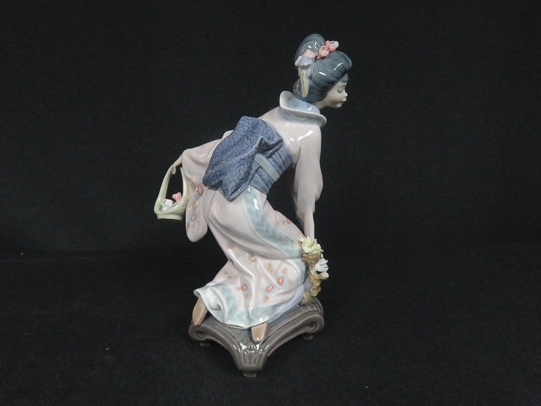 Lladró Figurine