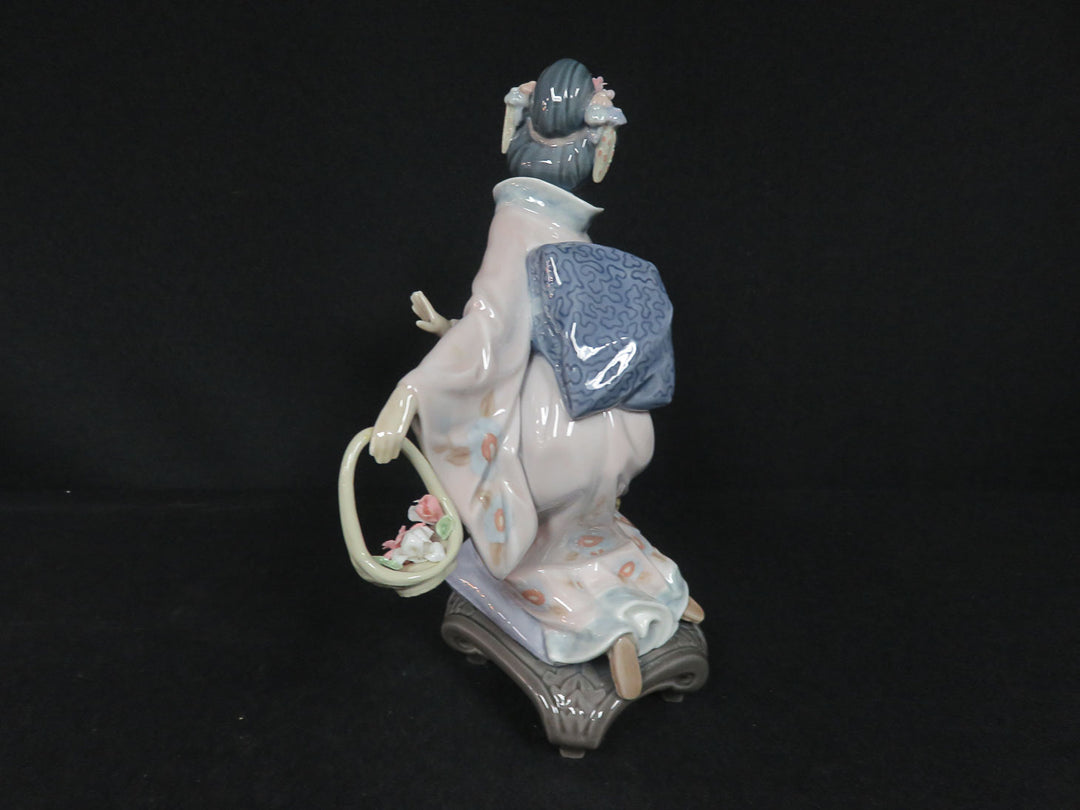 Lladró Figurine