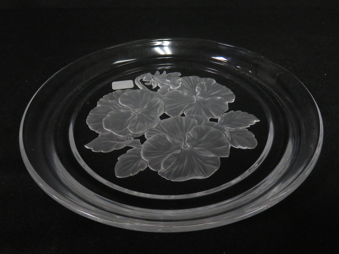 Hoya Etched Pansies Plate