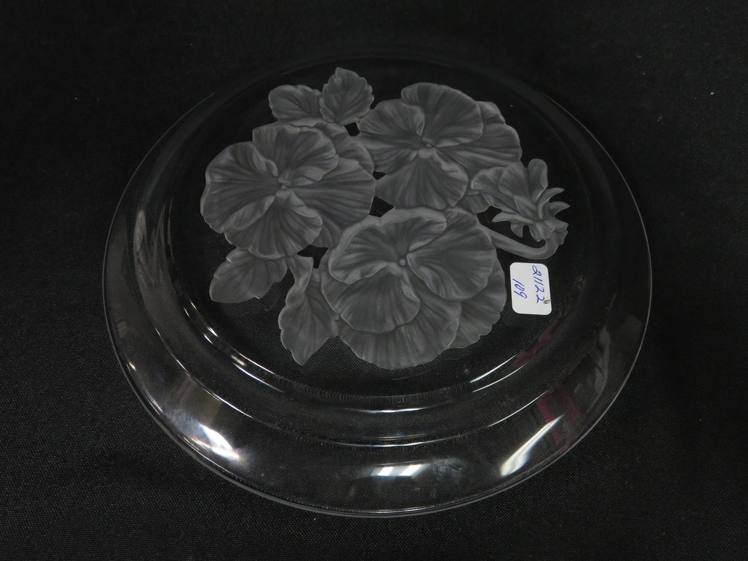 Hoya Etched Pansies Plate