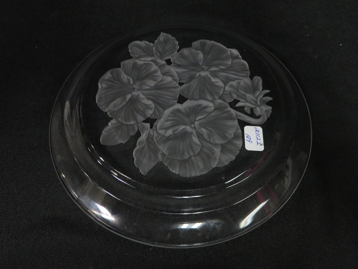 Hoya Etched Pansies Plate
