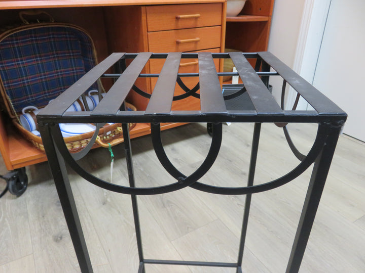 Black Metal Stand