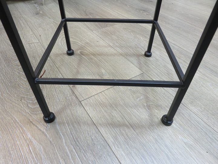 Black Metal Stand