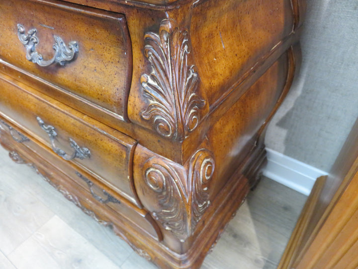 Thomasville Chateau Provence Bombe Chest