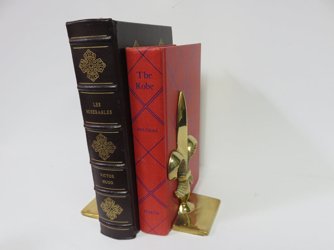 Andrea by Sadak Bookends