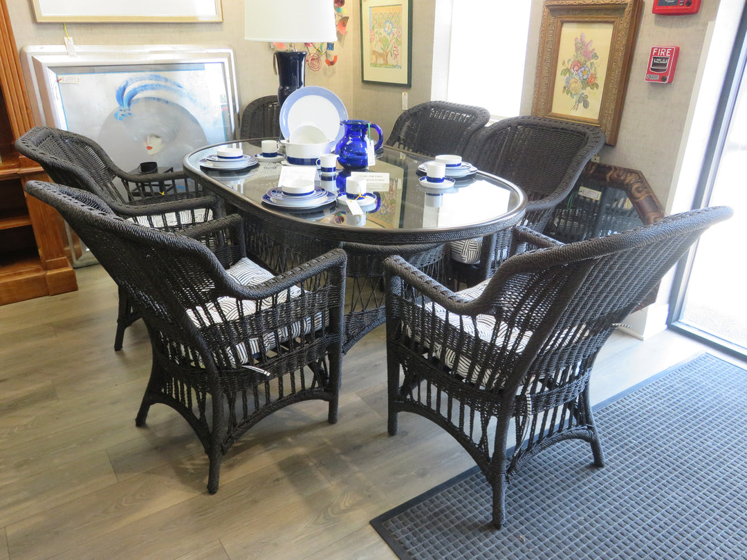 Outdoor Resin Wicker Table & Six Chairs