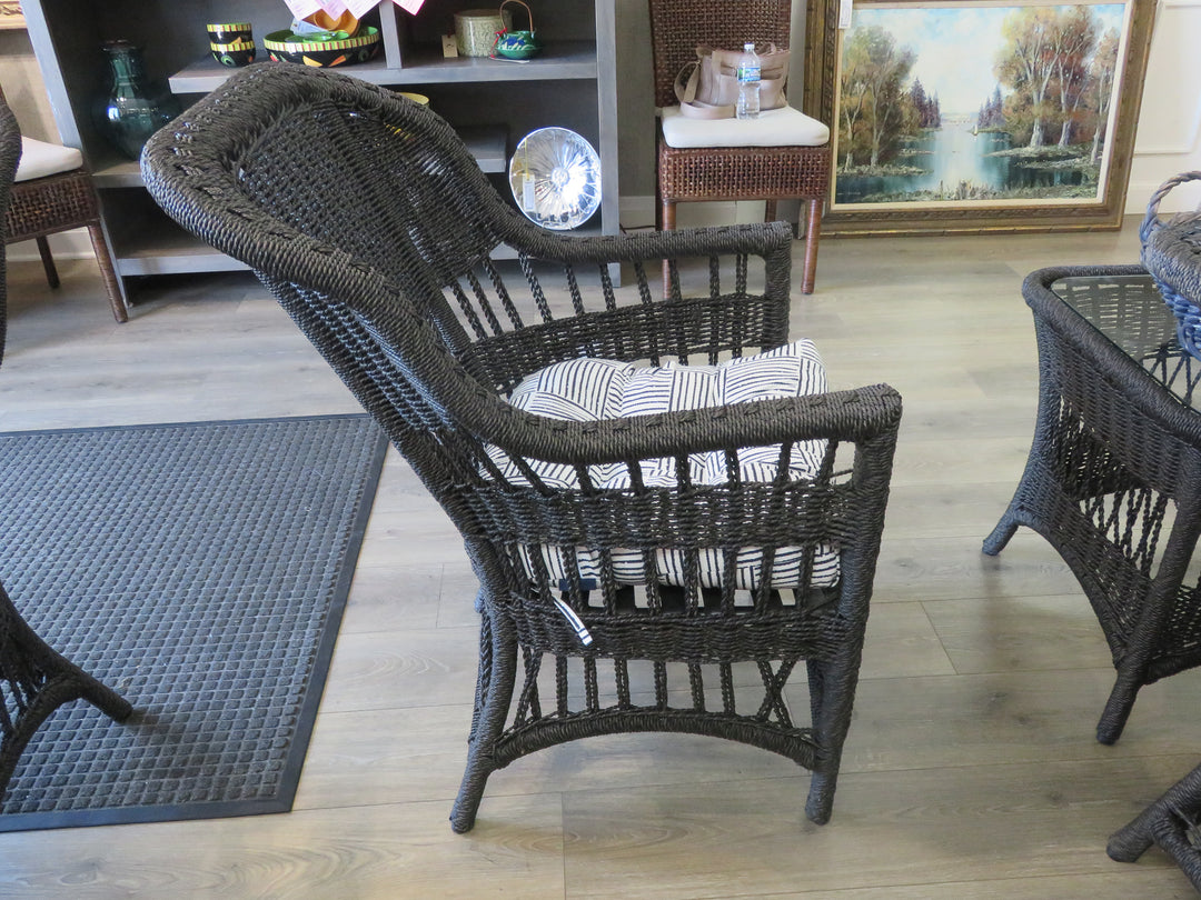 Outdoor Resin Wicker Table & Six Chairs
