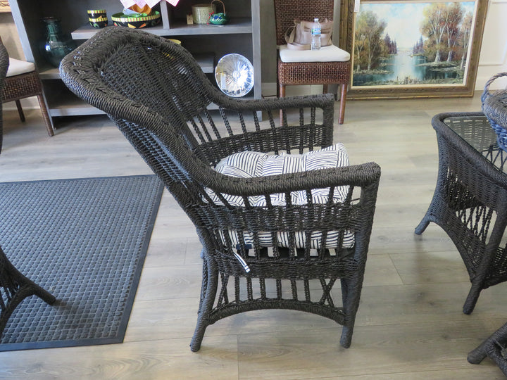 Outdoor Resin Wicker Table & Six Chairs