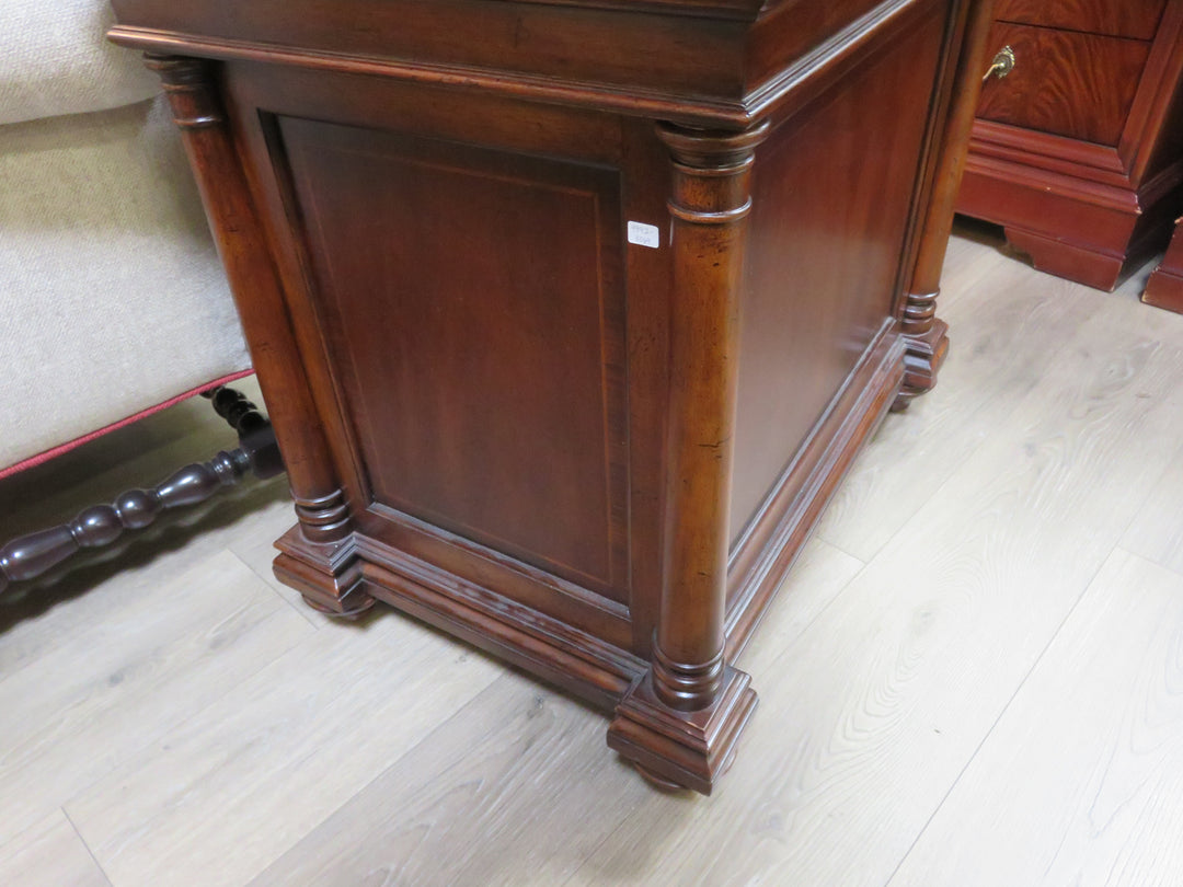Thomasville Fredericksburg End Table