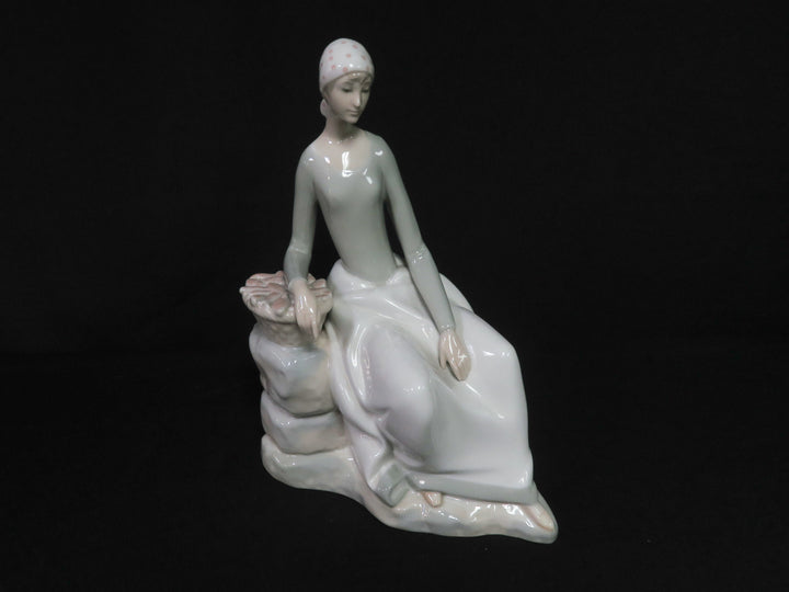 Nao Figurine