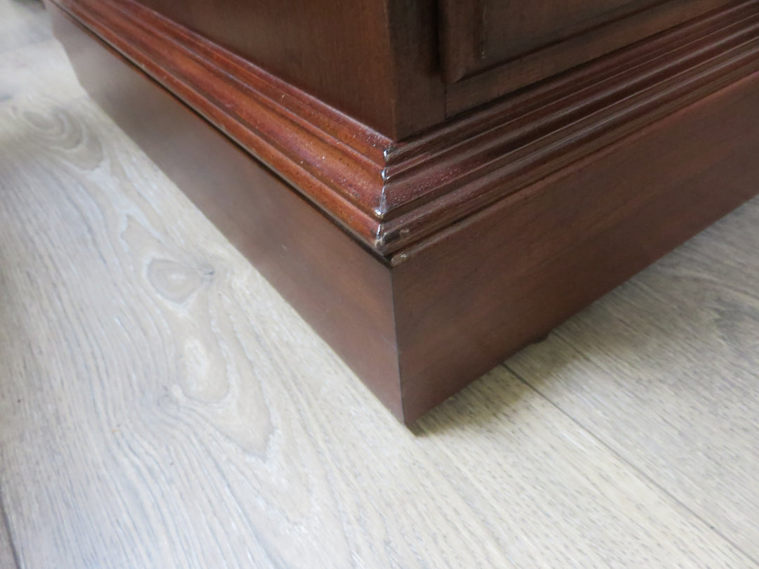 Ethan Allen Server